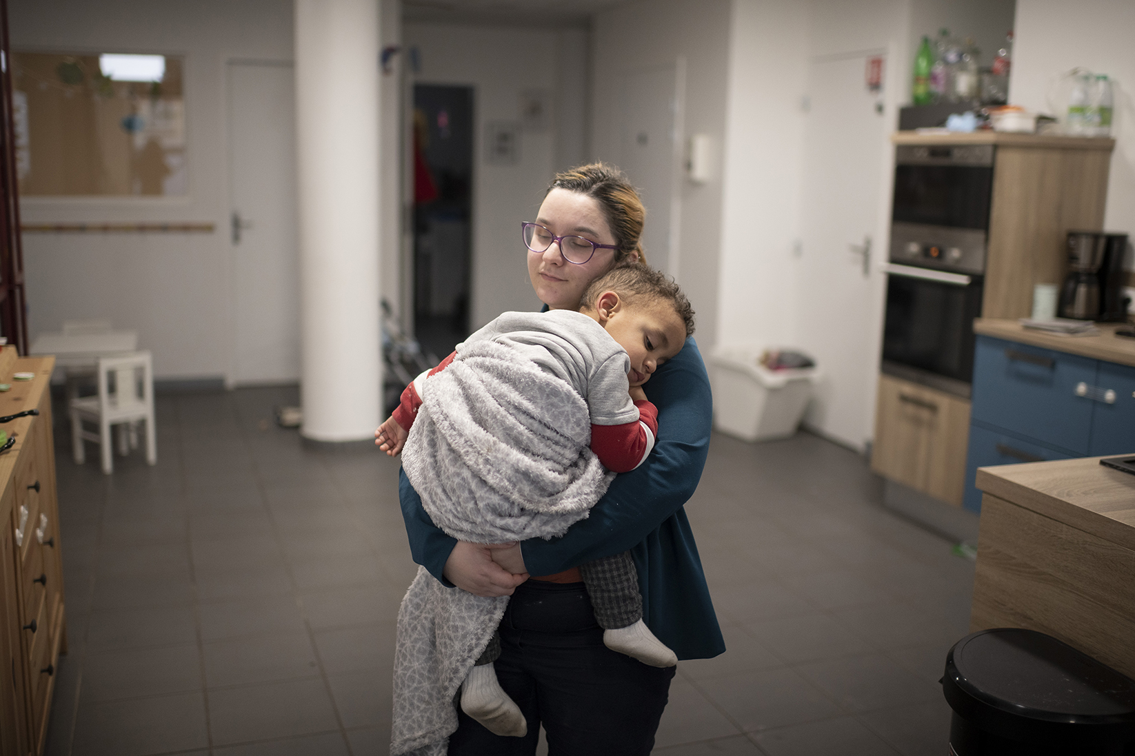 la france compte près deux deux millions de familles monoparentales