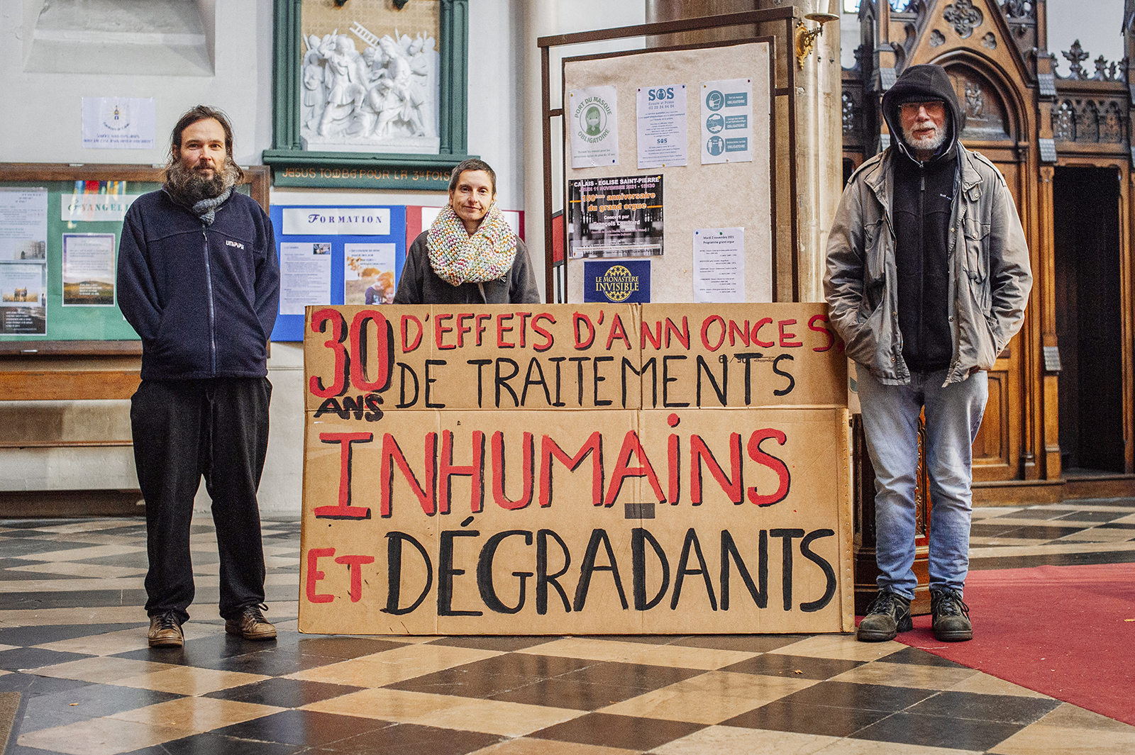 Les trois grévistes le 3 novembre, au 24e jour de leur grève.