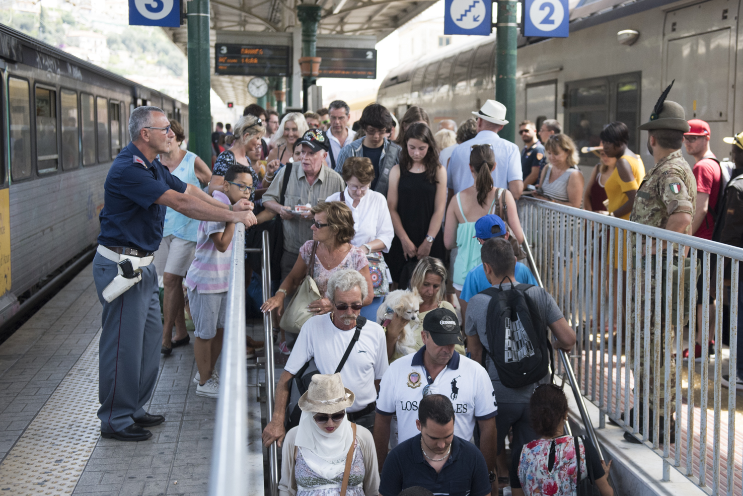 À la gare de Vintimille.