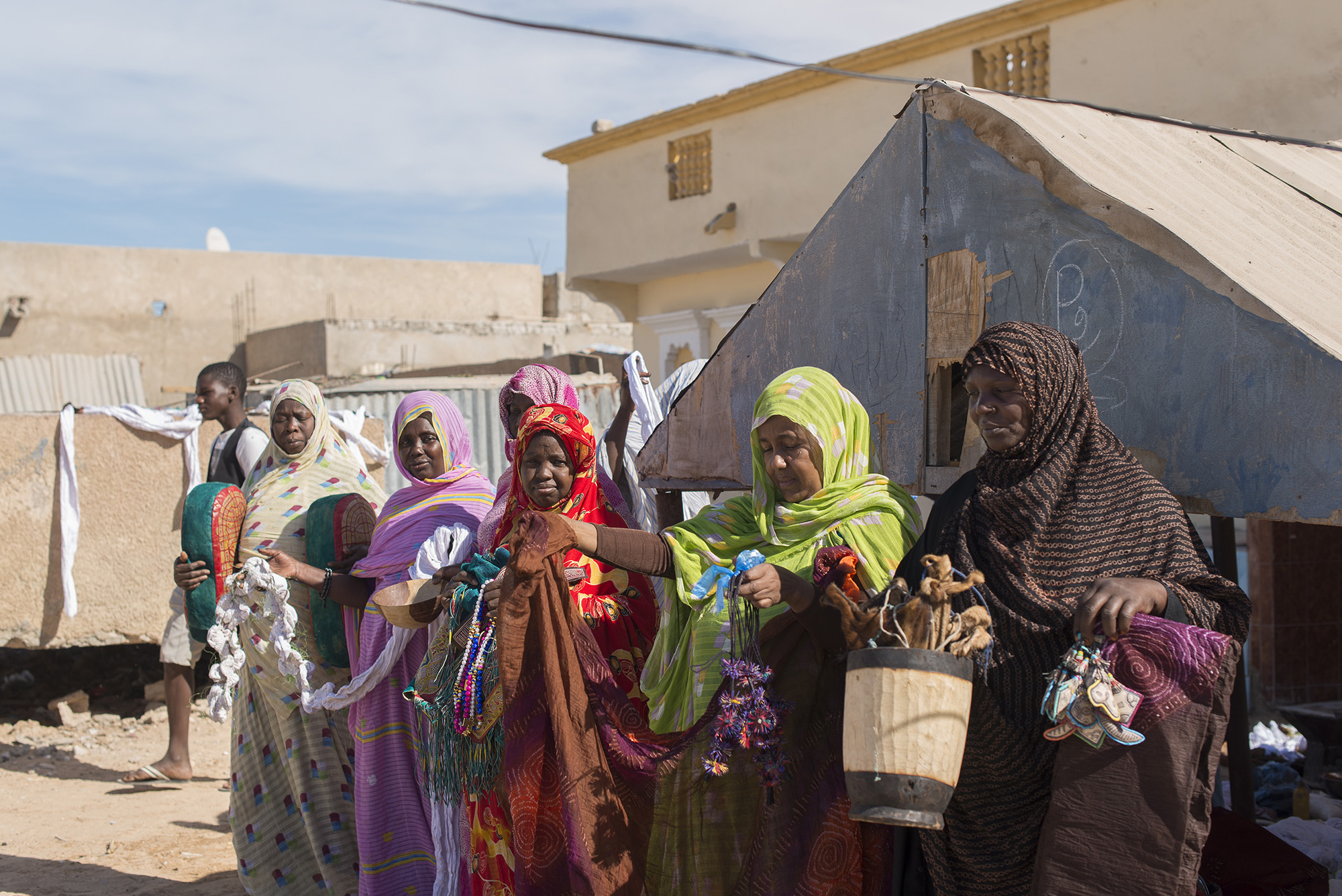 Coopérative de couture et de teinture dans le quartier de Dar Naim à Nouakchott.