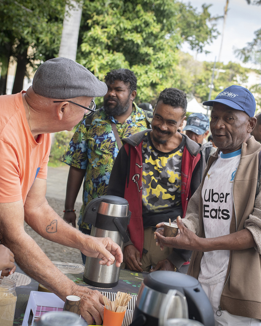 café de rue du Secours Catholique à Saint-Denis de La Réunion