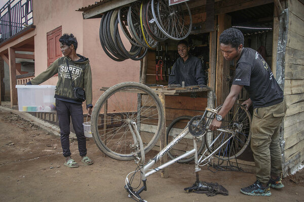 une boutique de réparation vélo antisrabe madagascar