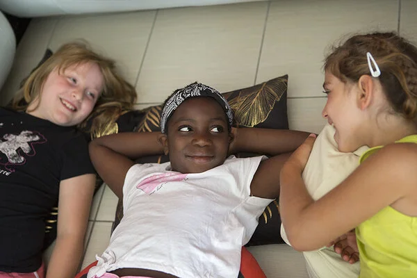 « Je ne leur donnerai plus jamais un seul euro » : le Secours catholique rattrapé par la polémique après le financement des vacances d'une famille musulmane