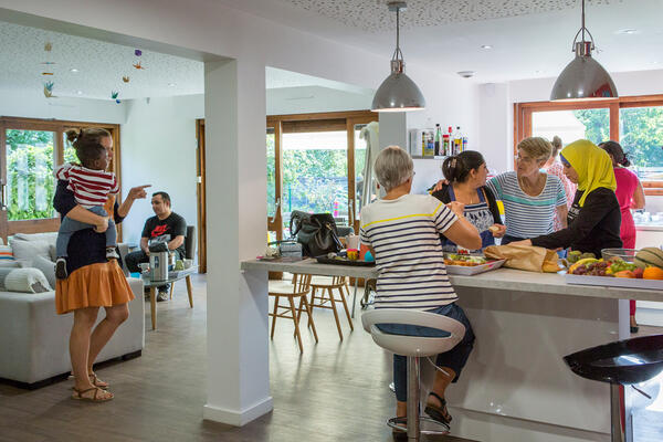 À la maison des familles d'Annecy.