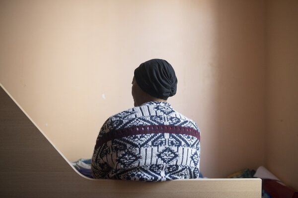 Une femme de dos.