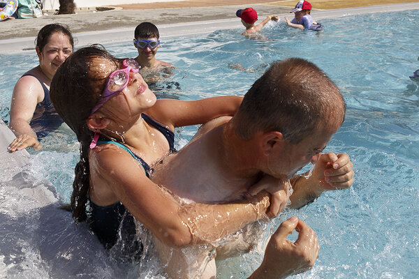 Baignade à la piscine du camping