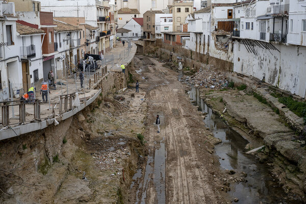 dégâts dans la ville de Valencia, après les inondations d'octobre 2024