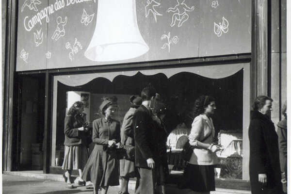 L’association invite les Français à aider les jeunes foyers démunis en faisant dons de berceaux, biberons, lait et layettes… 