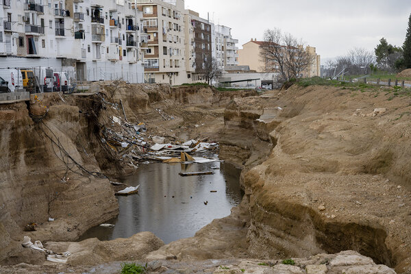 Le lit de la rambla del Poyo s’est creusé d’au moins trois mètres de profondeur