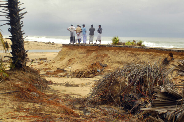 Face aux ravages du Tsunami, l’association met en place le plus important chantier de réhabilitation de l’histoire du Secours Catholique – Caritas France.