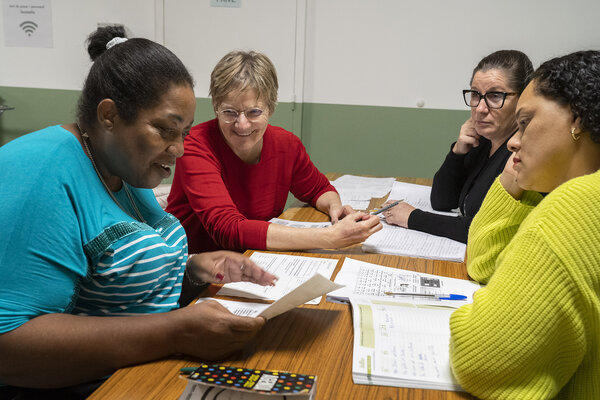 apprentissage du français à l'accueil de jour La Casèla à Toulouse