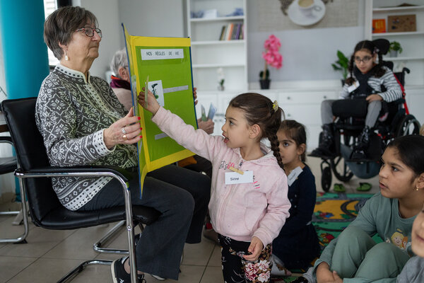 Les enfants rappellent les règles de vie de l'atelier