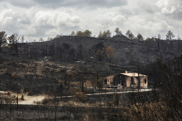 paysage calciné dans les Corbières
