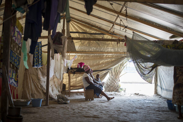 La terreur règne en Centrafrique. La population est prise en otage par les groupes armés qui contrôlent plus de 80 % du territoire. Refuge pour les civils, les communautés religieuses ont été violemment touchées cette année avec cinq prêtres