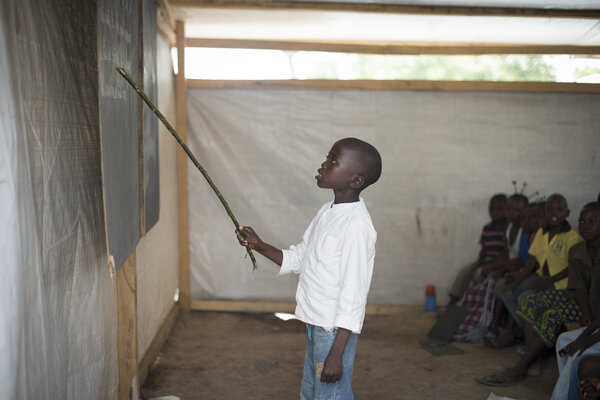 Pendant l’urgence, Cordaid et le Secours Catholique, en charge de la cantine scolaire du camp, ont distribué 3 000 repas par jour pour 1 145 écoliers.