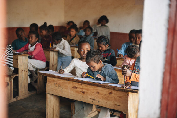 Ici, les loisirs sont simples, et les espoirs convergent tous vers l’école qui accueille plus de 200 enfants. 