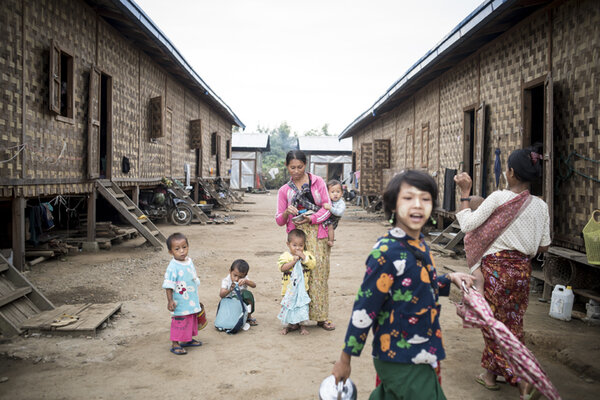 Dans le camp de Palana, dans la banlieue de Myitkyina, les plus anciens déplacés sont ici depuis trois ou quatre ans