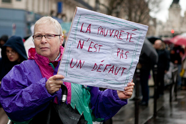 MARS&#13;
&#13;
Célèbres pour avoir été à l'origine du phénomène mondial « Indignez vous ! » de Stéphane Hessel, les éditions Indigène publient « Révolution fraternelle, le cri des pauvres », sous la plume de Véronique Fayet. À travers ce manifeste de 36