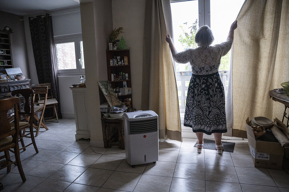 chez Michelle, qui tire les rideaux
