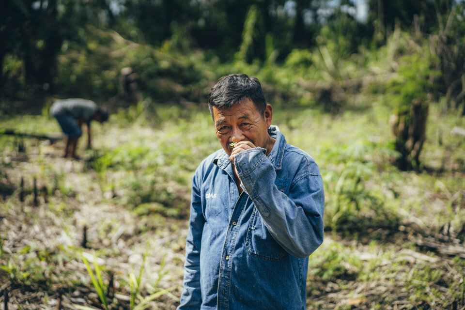 un habitant de la forêt amazonienne