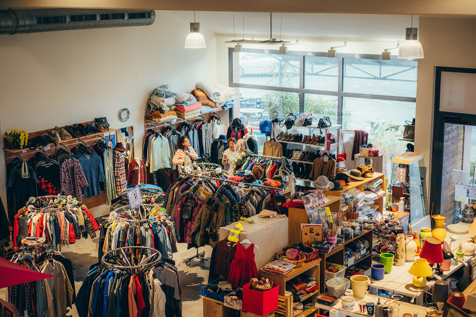 Boutique solidaire : un geste au service de l’humain